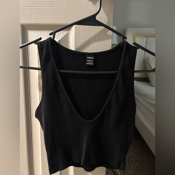 SHEIN Black Ribbed Crop Top - Picture 3 of 3